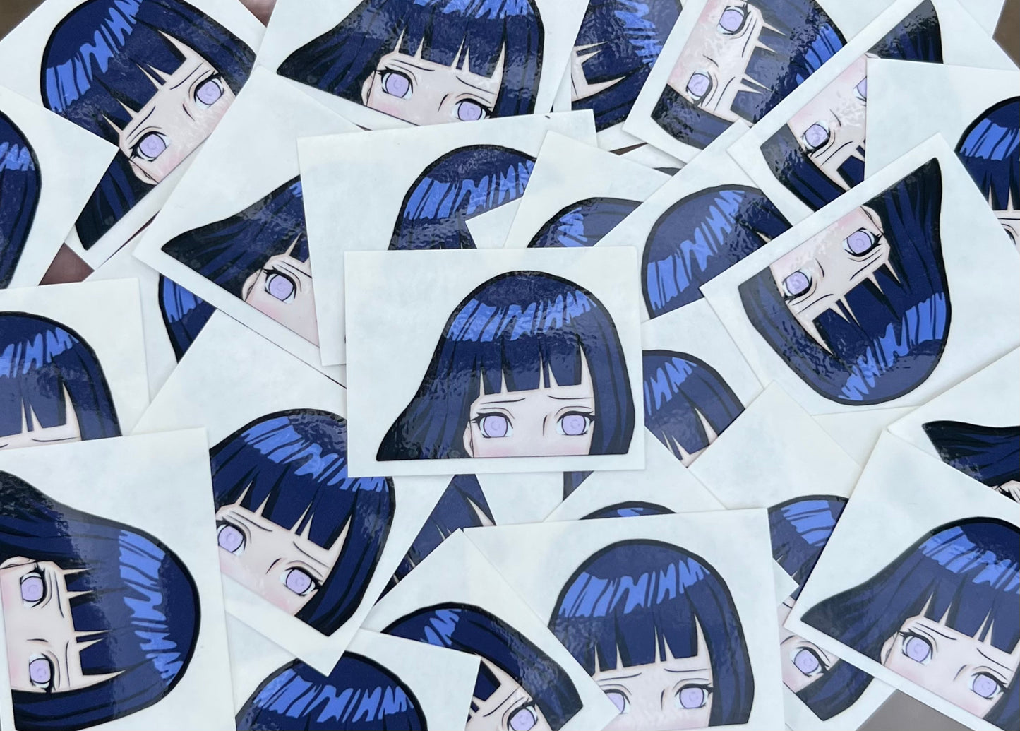 Mini hinata peeker
